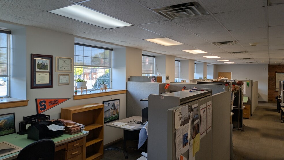 More Photos Of 10 Liftbridge Ln E, Fairport Loft Creative Space For Lease