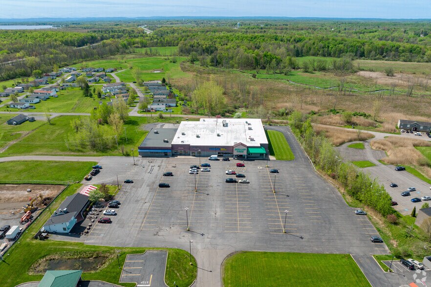 More Photos Of 3031-3035 East Ave, Central Square General Retail For Lease