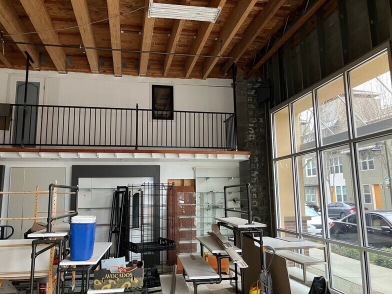 More Photos Of 400 Marina Way, Richmond Freestanding For Lease