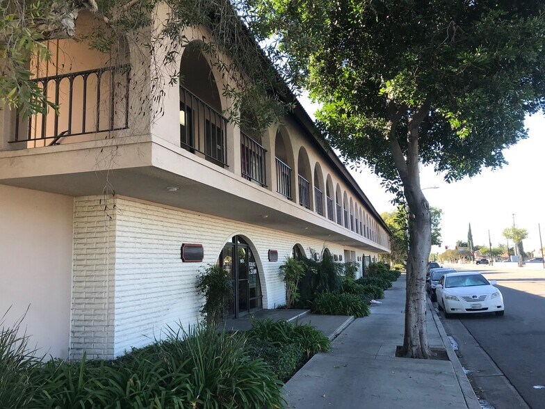 More Photos Of 11562-11590 Trask Ave, Garden Grove Flex For Lease