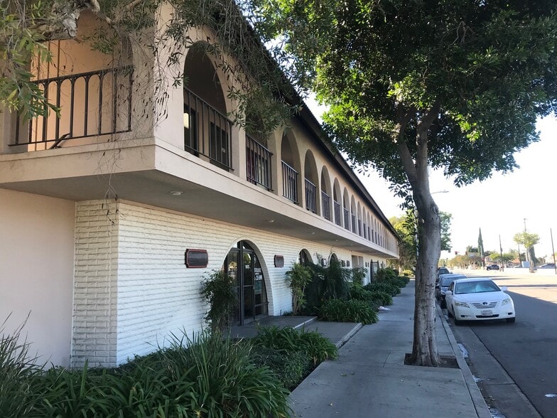 More Photos Of 13512-13522 Newhope St, Garden Grove Industrial For Lease