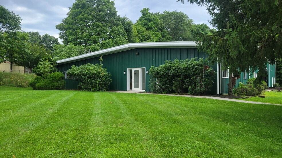 More Photos Of 4 Hadden Dr, Montgomery Warehouse For Lease