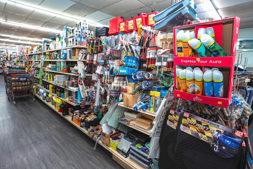 More Photos Of 9875 S Dixie Hwy, Erie Supermarket For Sale