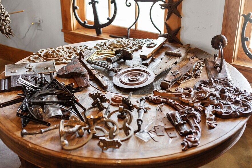 More Photos Of 1901 W Alabama St, Houston Freestanding For Sale