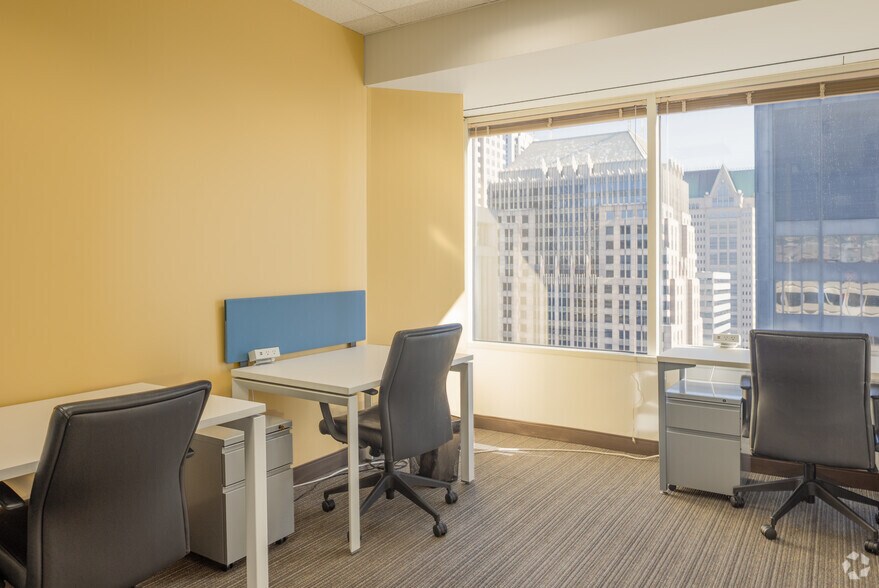 More Photos Of 200 S Wacker Dr, Chicago Coworking Space