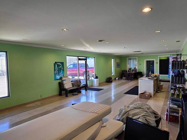 More Photos Of 213 W US 70 Hwy, Havelock Freestanding For Sale