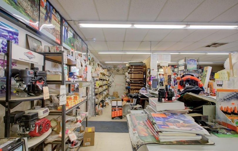 More Photos Of 6852 N Winton Way, Winton Freestanding For Sale