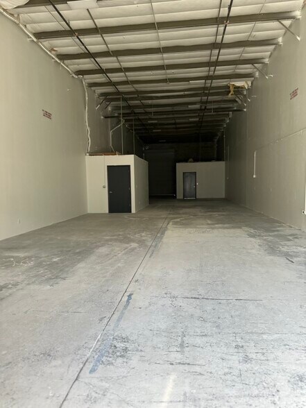 More Photos Of 4110 Enterprise Ave, Naples Unknown For Lease