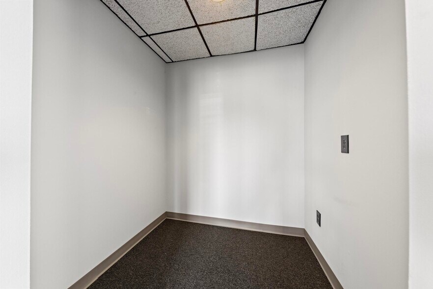 More Photos Of 675 Route 72 E, Manahawkin Office For Lease