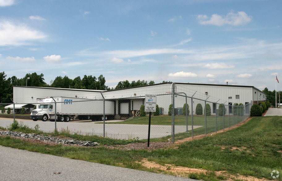 More Photos Of 113 Sunrise Center Dr, Thomasville Industrial For Sale