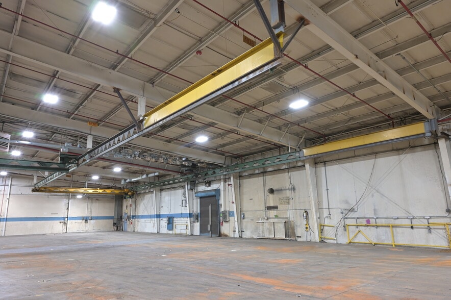 More Photos Of 2424 W 23rd St, Erie Manufacturing For Lease