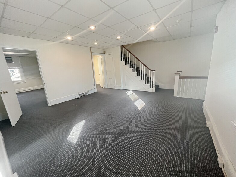 More Photos Of 510 Swede St, Norristown Office For Sale