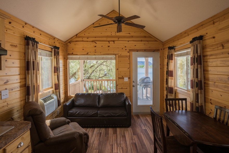 More Photos Of 57662 N Hwy 155 N, Electric City Hotel For Sale