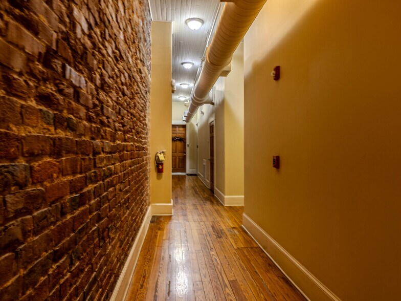 More Photos Of 217 Broad St, Rome Storefront Retail Residential For Sale