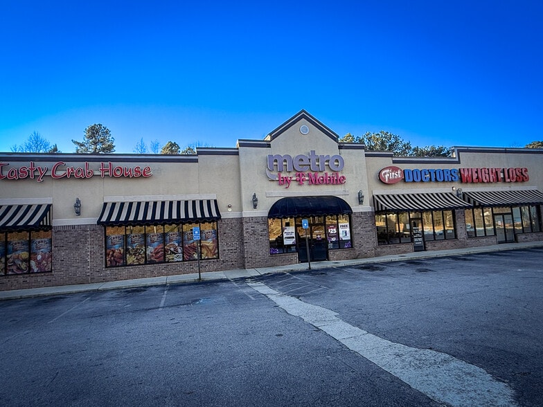 More Photos Of 6880 Douglas Blvd, Douglasville General Retail For Lease