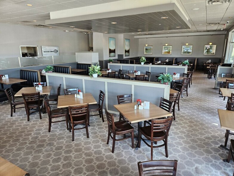 More Photos Of 8442 Parkwood Blvd, Plano Restaurant For Lease