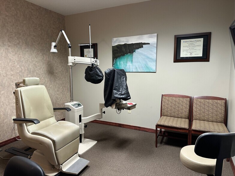 More Photos Of 215 S Andover Rd, Andover Medical For Lease