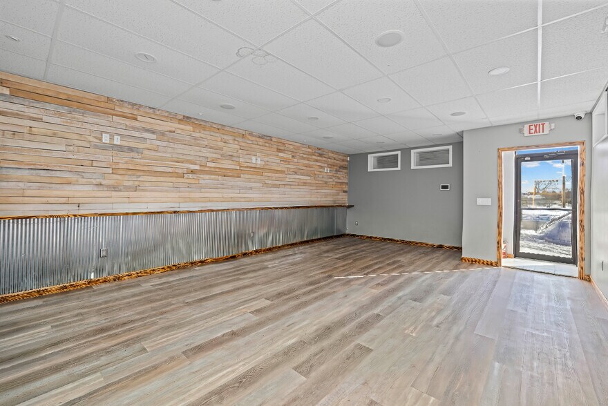 More Photos Of 17503 Stephens Dr, Eastpointe Freestanding For Sale