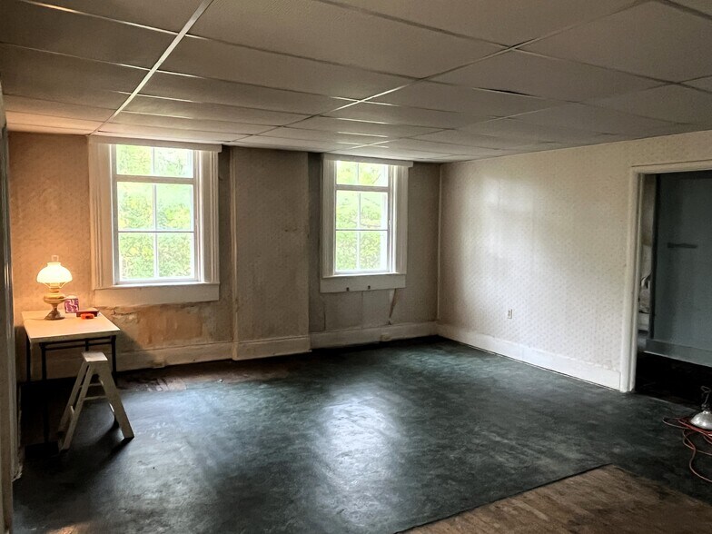 More Photos Of 17925 W Old US Highway 12, Chelsea Specialty For Sale