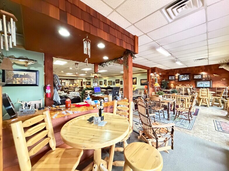 More Photos Of 5079 Highway 51, Mercer General Retail For Sale