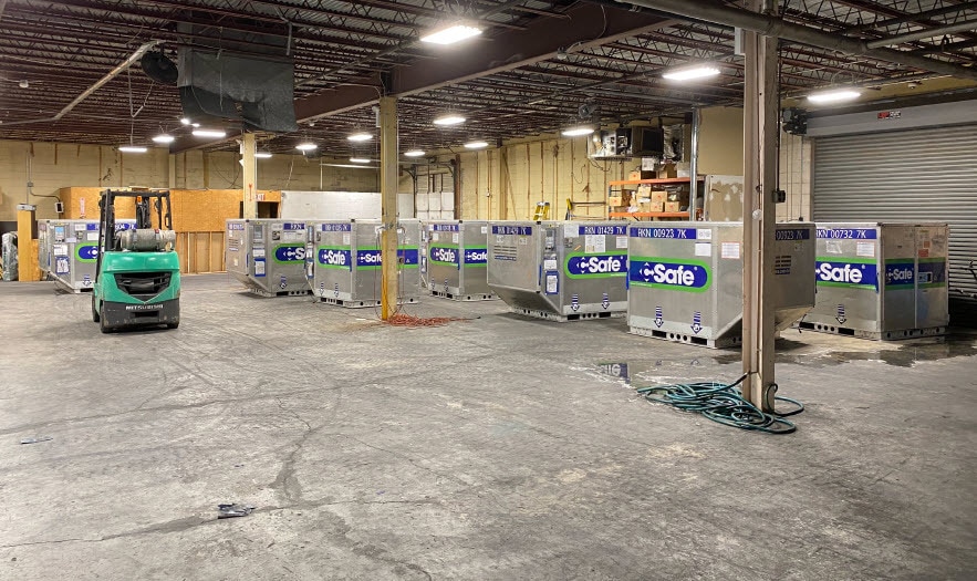 More Photos Of 210 Hanse Ave, Freeport Warehouse For Lease