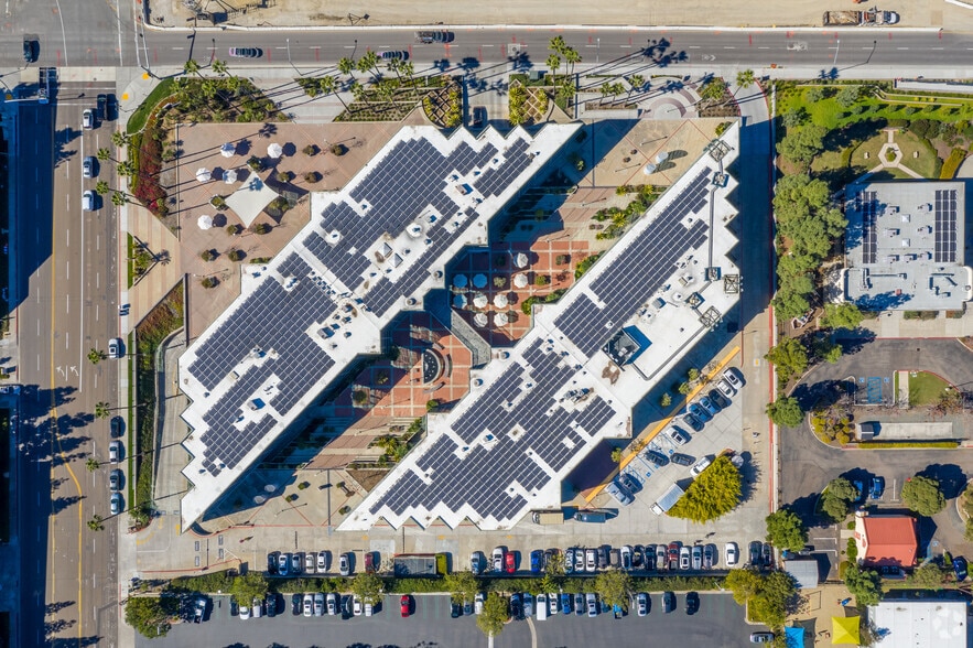 More Photos Of 9333 Genesee Ave, San Diego Unknown For Lease