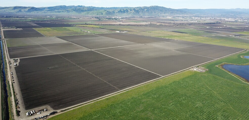 More Photos Of 8505 Frazier Lake Rd, Hollister Land For Sale