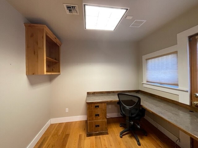 More Photos Of 208 SE Vine Ln, Bend Office For Lease