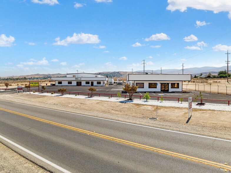 More Photos Of 1587 Kern - Hwy 33 St, Taft Distribution For Sale