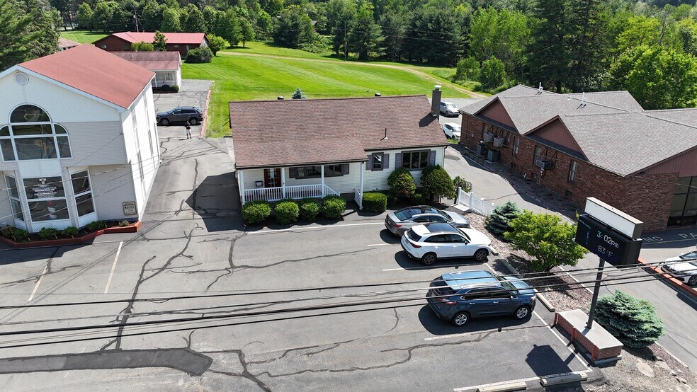 More Photos Of 610 Hamlin Hwy, Lake Ariel Office For Sale