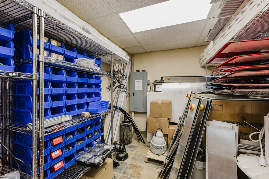 More Photos Of 1120 Hacienda Ranch Rd, Wells Truck Terminal For Sale