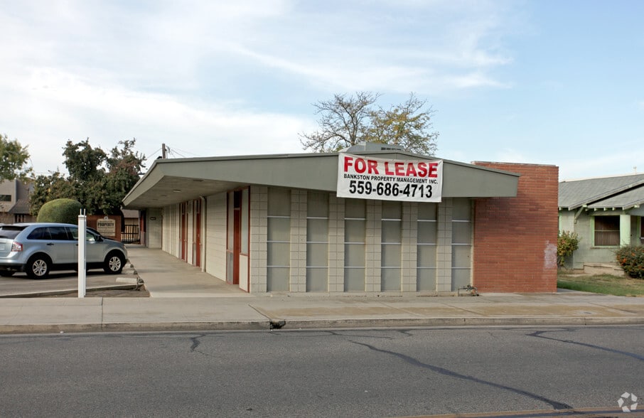 More Photos Of 145 N N St, Tulare Office For Lease