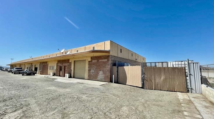 More Photos Of 850 S Cawston Ave, Hemet Manufacturing For Sale