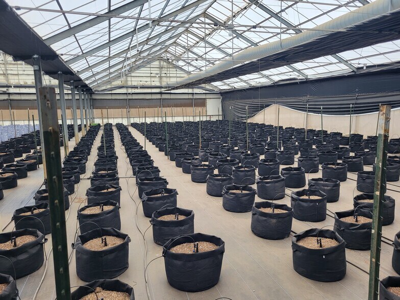 More Photos Of 20200 Spence Rd, Salinas Specialty For Lease