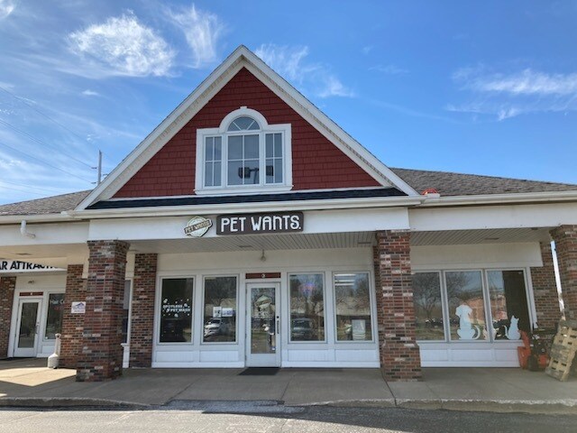 More Photos Of 209 Center St, Chardon Unknown For Lease