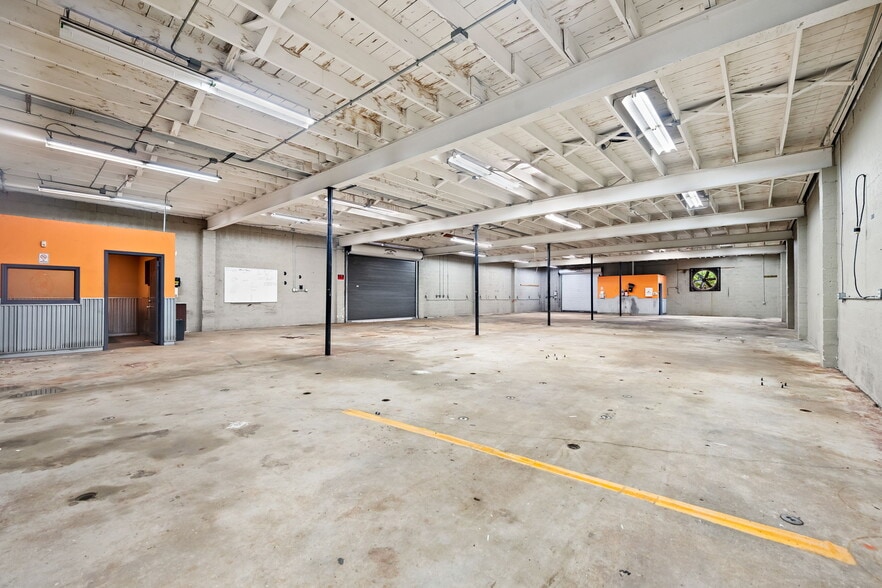 More Photos Of 1636 NE 12th Ter, Fort Lauderdale Manufacturing For Lease