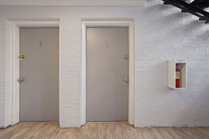 More Photos Of 2749 Queen City Ave, Cincinnati Apartments For Sale