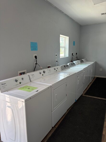 More Photos Of 1222 Jeffcote Road, Conroe Manufactured Housing Mobile Home Park For Sale