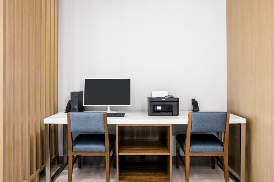 More Photos Of 220 Woodlawn Rd, Macclenny Hotel For Sale