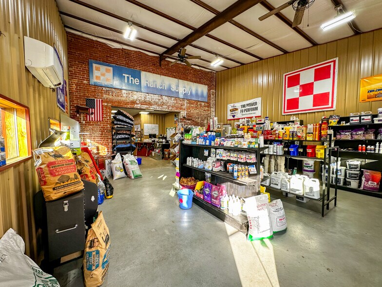 More Photos Of 230 D St NE, Miami Warehouse For Sale