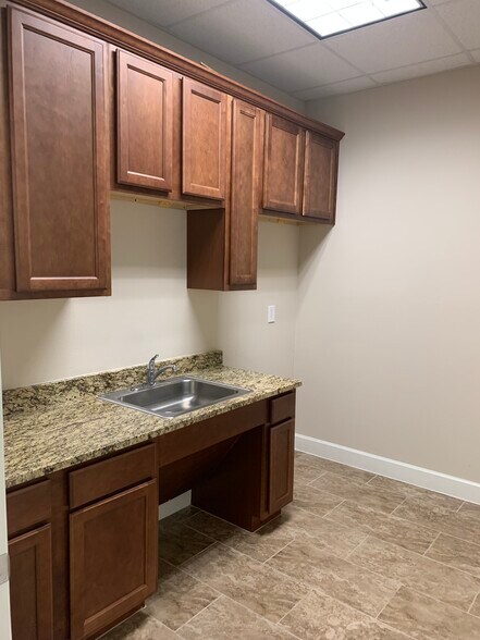 More Photos Of 440 Cobia Dr, Katy Unknown For Lease
