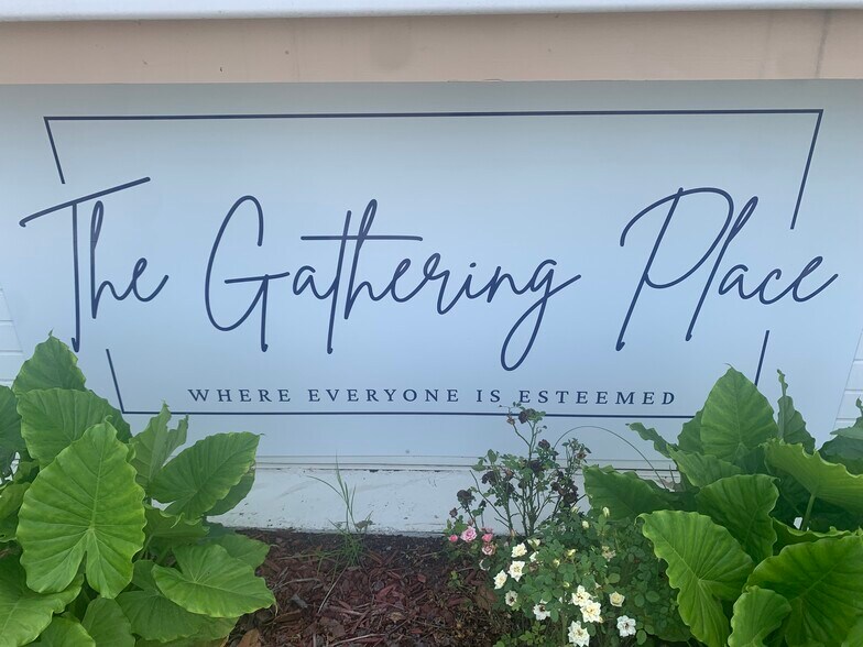 More Photos Of 320 19th St N, Columbus Flex For Lease