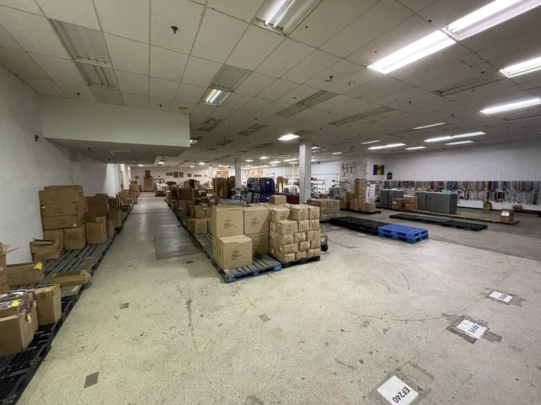 More Photos Of 2001 E Pass Rd, Gulfport Freestanding For Sale