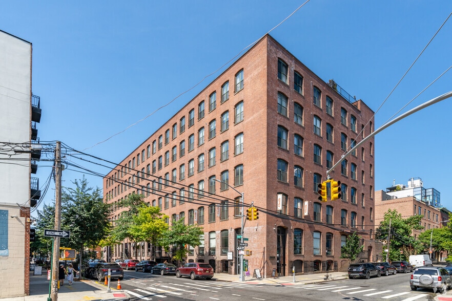 Primary Photo Of 500 Driggs Ave, Brooklyn Apartments For Lease