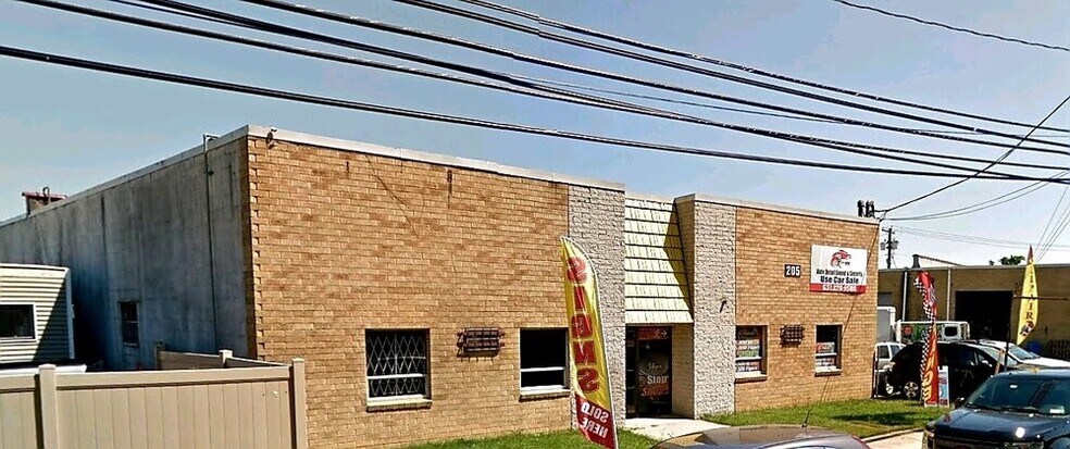 More Photos Of 205 Brook Ave, Deer Park Warehouse For Sale