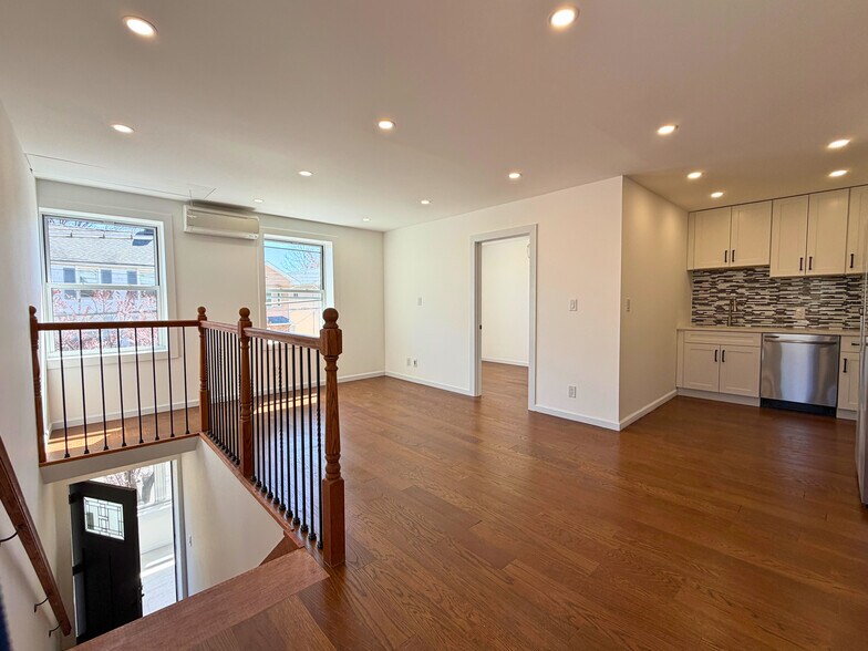 More Photos Of 189 Saint Marys Ave, Staten Island Apartments For Sale
