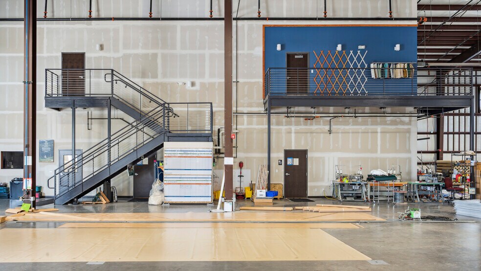 More Photos Of 1227 Mayfly Dr, Montrose Manufacturing For Sale