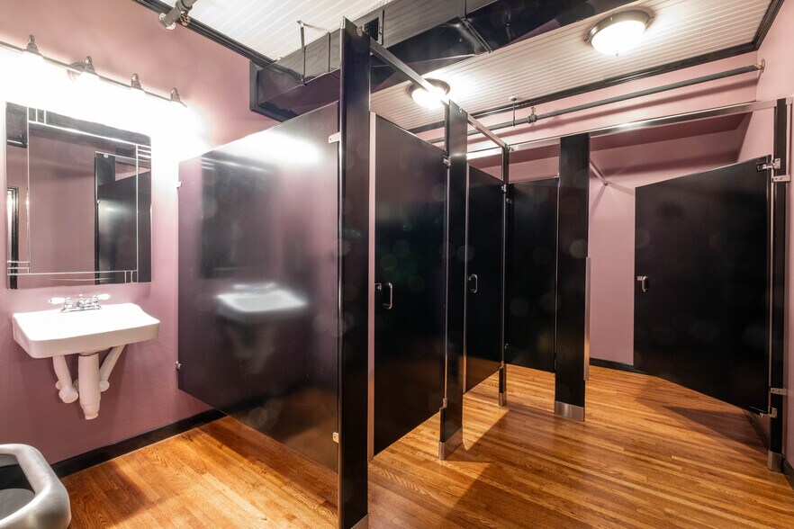 More Photos Of 101 E Main St, Elkin Restaurant For Sale