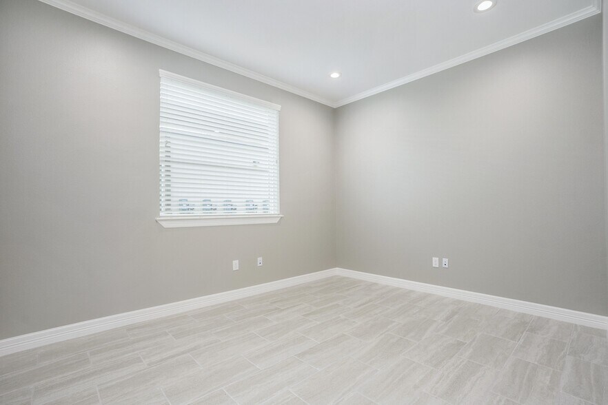 More Photos Of 10401 S Mason Road Building F, Richmond Medical For Sale
