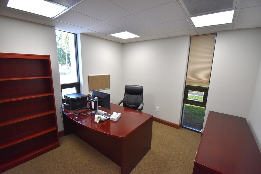 More Photos Of 816 US Highway 1, Sebastian Medical For Sale